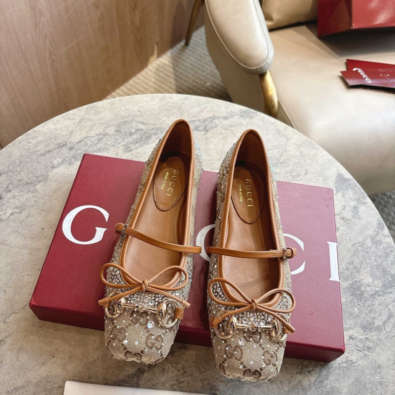 Gvc*1 flat shoes
